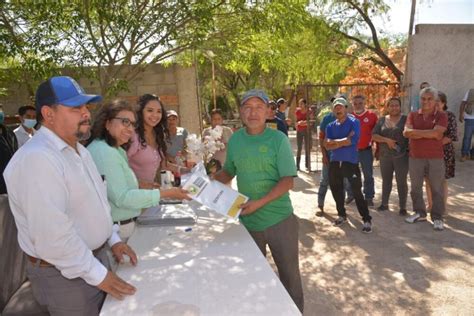 Entrega Alcaldesa Leonor Noyola Escrituras A Familias En La Colonia