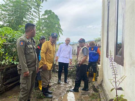 Pj Wali Kota Gorontalo Ismail Madjid Pantau Lokasi Banjir Di