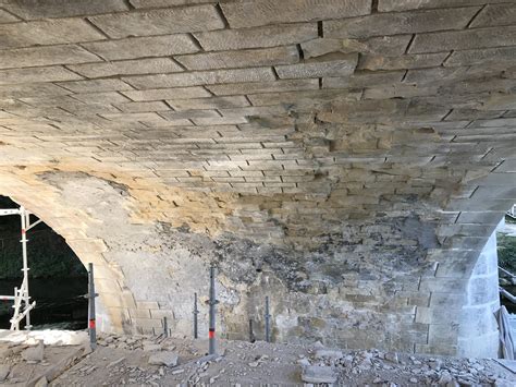 Restauration des maçonneries du Pont de Bourg Charente RD158 16