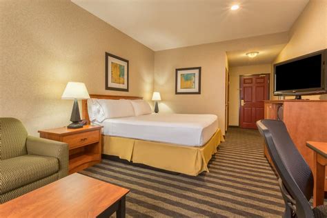 HOLIDAY INN EXPRESS® HOTEL & SUITES MANTECA - Manteca CA 179 Commerce 95336