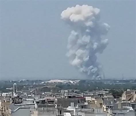 Bari Esplosione In Una Fabbrica Di Fuochi D Artificio Morti