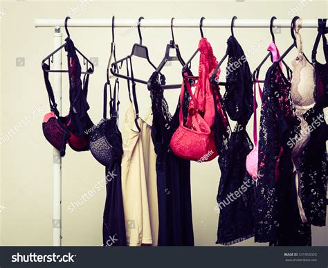 Afbeeldingen Voor Lingerie Shop Interior Afbeeldingen Stockfotos En Vectoren Shutterstock