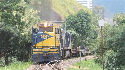 Ouça o barulhão que um trem duas locomotivas C36 7 faz acelerando