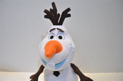 Frozen Lovely Olaf The Snowman Plush Doll Stuffed Toy Plush Dolls 25cm