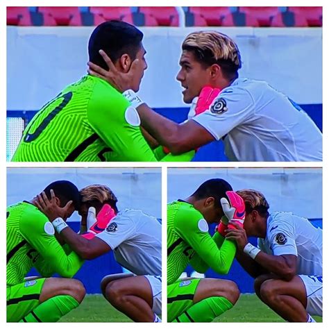 David Ochoa Usmnt Goalkeeper Consoled By Luis Palma Honduras Goal