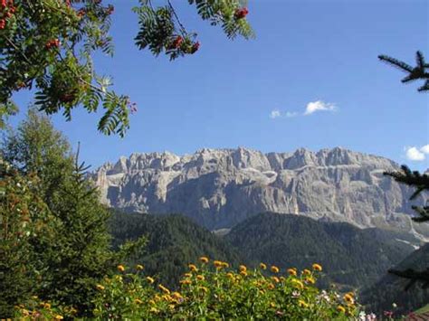 Das Grödnertal ist Teil der Dolomiten im Land Südtirol