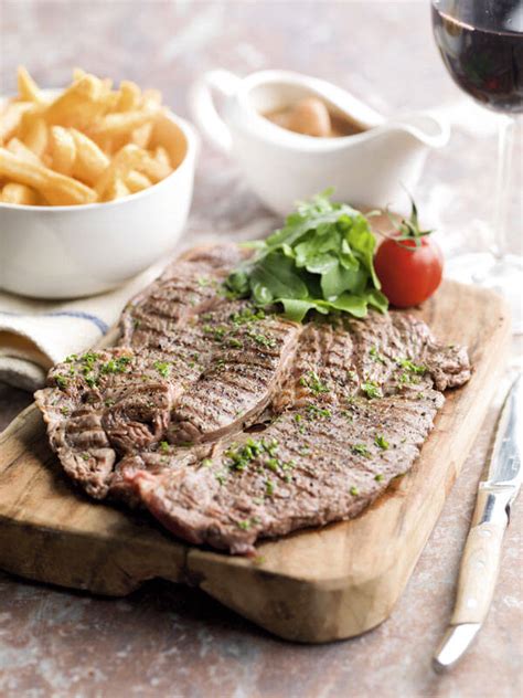 Gegrilde Entrecote Met Champignonsaus En Frietjes Spar Colruyt Group