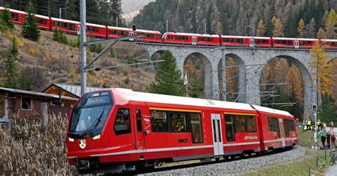 Le Train De Voyageurs Le Plus Long Du Monde Compte 100 Wagons Interstars