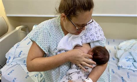 Agosto Dourado HMC promove ações de incentivo ao aleitamento materno