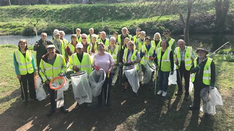 Record Numbers Join Litter Pick Farnham Town Council