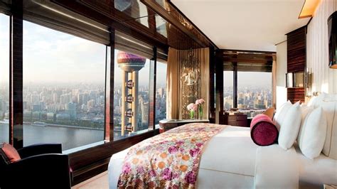 The Flashy Ritz Carlton Shanghai, Pudong hotel