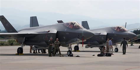 Us Deploys Advanced F 35 Jets Destroyer To Middle East To Brush Back