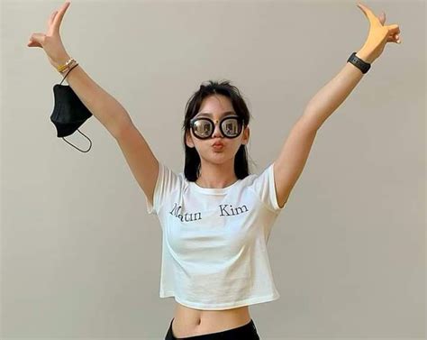 Pin On C Hot Women Women Fashion