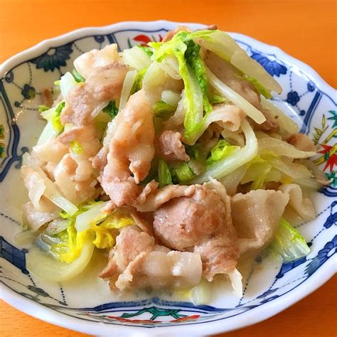 白菜と豚バラの塩麹炒め！ By 和食キッチンしのぶ 【クックパッド】 簡単おいしいみんなのレシピが396万品