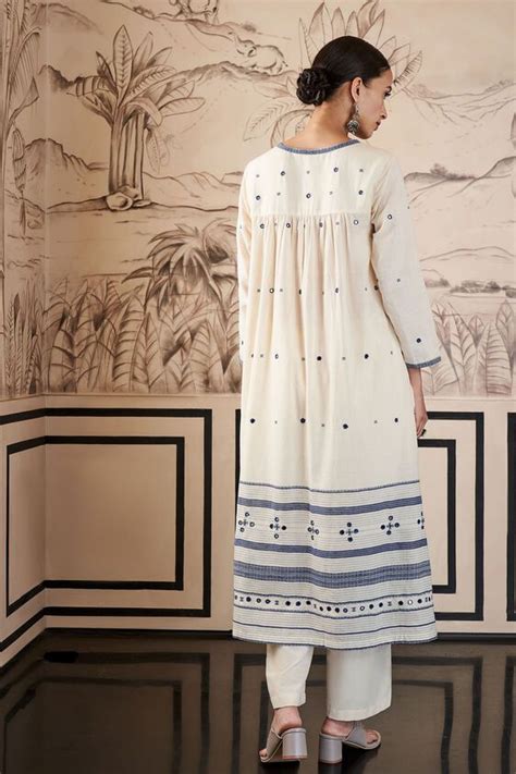 Buy Seher Kurta Set Cream From Anita Dongre S Kurta Sets For Women