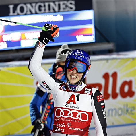 In form Vlhová overcomes Moltzan to win parallel giant slalom race in