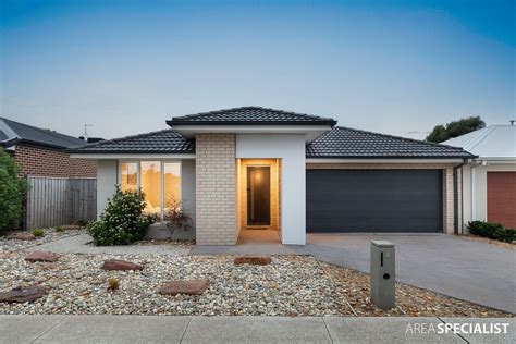 4 Verdant Court Beveridge Vic 3753 Domain