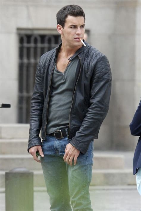 Arriba 62 Imagen Mario Casas Outfit Abzlocalmx