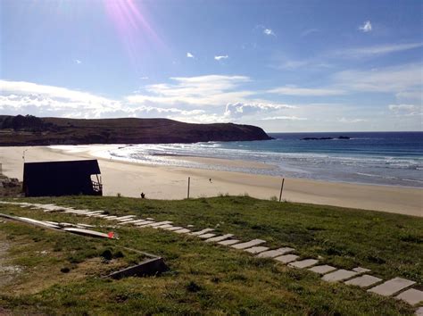 Santiago de Pantin Surf School, escuela de surf en el aparcamiento ...