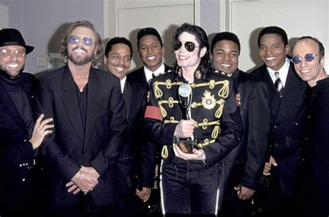 Michael With His Brothers And The Bee Gees At 1997 Rock And Roll Hall ...