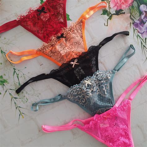 Calcinha Fio Regulável em Renda Gardens Lingerie Moda Íntima Linha