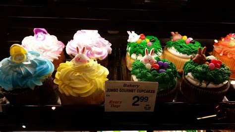 safeway gourmet cupcakes