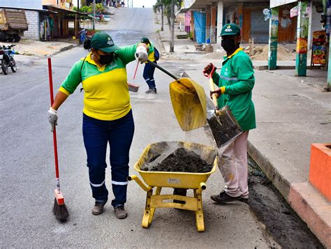 Minga De Limpieza En La Parroquia Urbana 10 De Noviembre Gobierno