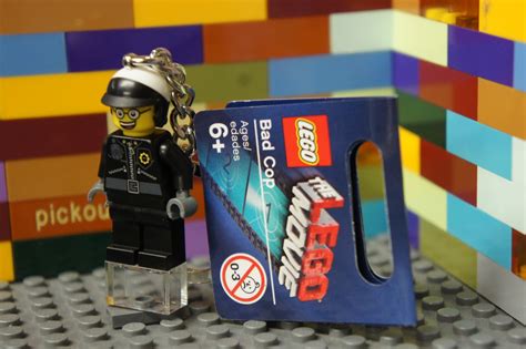 LEGO 850896 The LEGO Movie BAD COP GOOD COP Minifigure Keychain ...