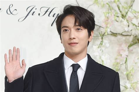 Cnblue S Jung Yong Hwa Cleared Of All Charges In Preferential Admission