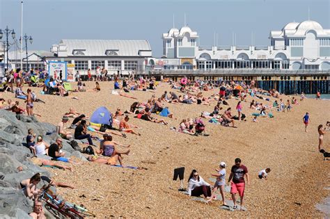 Portsmouth weather: Latest Met Office forecast for bank holiday weekend ...