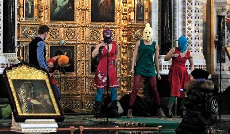Pussy Riot Protestas M S Controversiales De La Banda Que Seguro No Conoc As Blog Joinnus