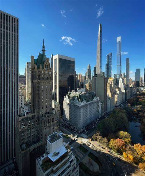 Tourists find 9 w 57th st has a secret sculpture garden inside 18