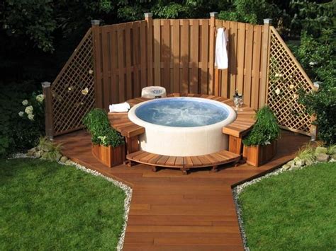 Small Backyard Designs With Jacuzzi