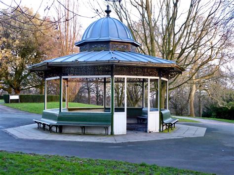 Solve Bandstand Roundhay Park Jigsaw Puzzle Online With 99 Pieces