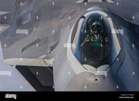 F22 raptor cockpit hi-res stock photography and images - Alamy