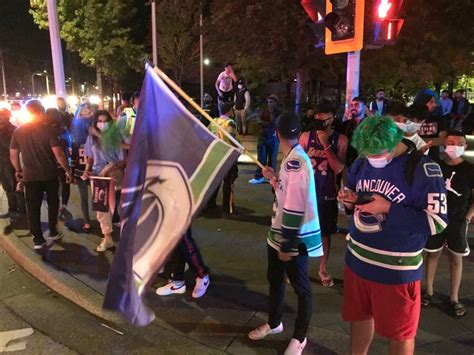 Canuck Fans Cheer At Delta Surrey Border PHOTOS North Shore News