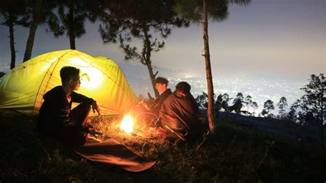 Wisata Gunung Putri Lembang Bandung Camping Di Atas Awan