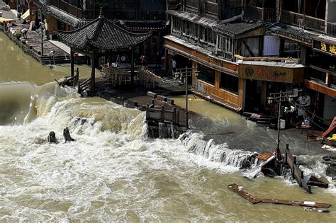 Flooding Landslides In China Leave 17 Dead 4 Missing Bloomberg