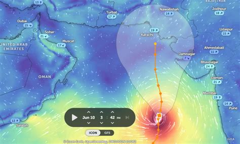 Cyclone Biparjoy Now Km Away From Karachi Pakistan Dawn