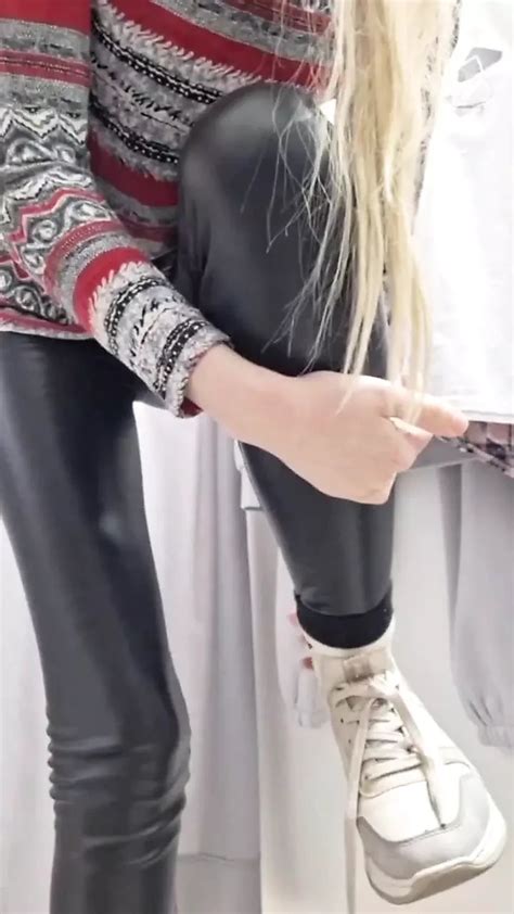 Are You Coming To Chat Babe Babe Porn Feat Elzakom By Faphouse Xhamster