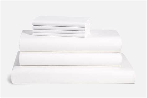 This Organic Sateen Sheet Set Will Change the Way You Sleep—and It’s 47% Off for Cyber Week