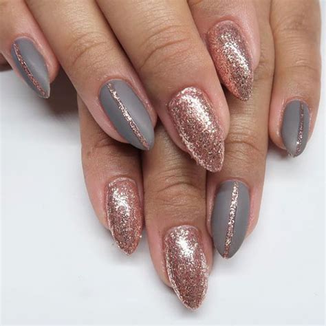 35 Gorgeous Rose Gold Nails Perfect For Any Event (2021 Guide)