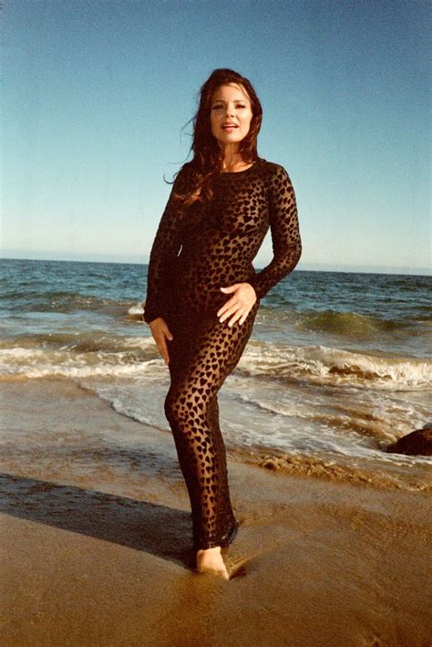 Fran Drescher On Gay Husbands Activism And Hourglass Figures Fran Drescher Hourglass Figure