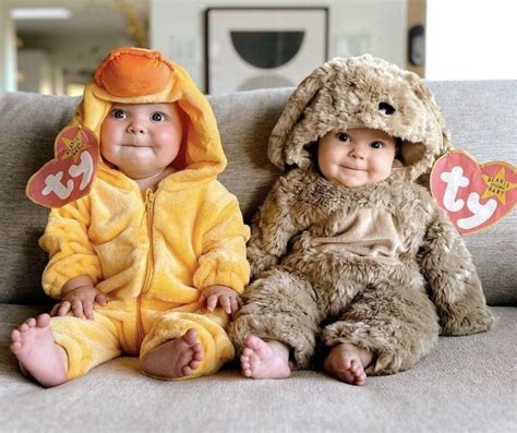 Hysterical DIY Newborn Halloween Costumes