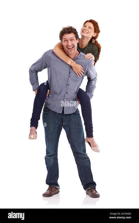 Belle femme mature avec jeune homme Banque d images détourées Alamy