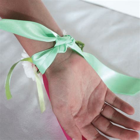 Make Your Own Mothers Day Wrist Corsage Online Ribbon