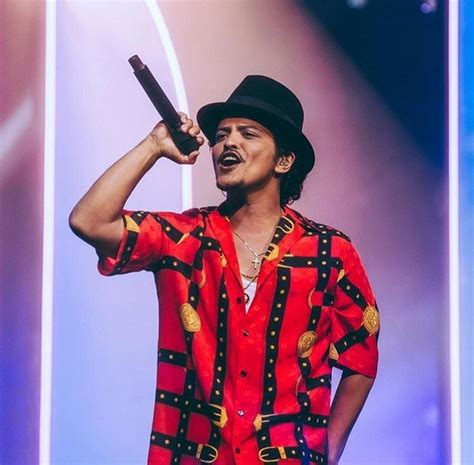 Bruno Mars Está De Regresso Rádio Geice