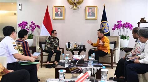 Usai Menghadap Menhub Budi Karya Bupati Karimun Aunur Rafiq Temui