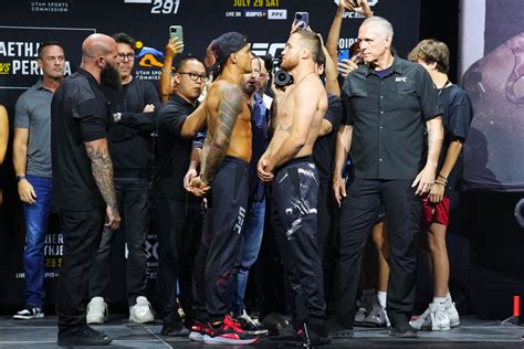 Ufc Live Stream Updates Video Highlights Fight Results Poirier