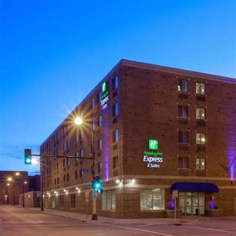 holiday inn hotels  minneapolis  bookingcom